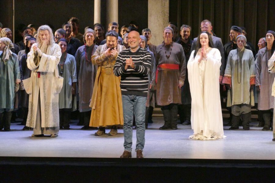 Turandot, Opéra de Marseille, v.l.n.r. Jean Teitgen, Antonello Palombi, Ricarda Merbeth vorne: Roberto Rizzi Brignoli
