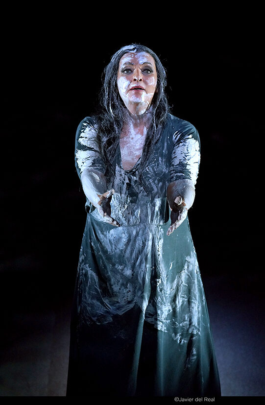 Senta, Der fliegende Holländer - Teatro Real Madrid 2016