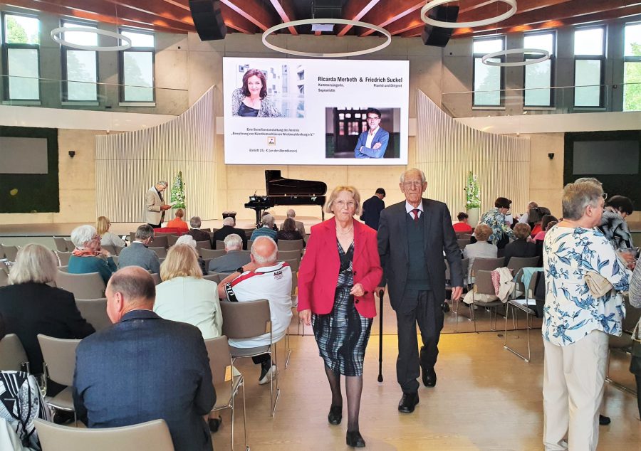 Die Eltern der Künstlerin, Benefizkonzert in der Heimat, Parchim 05_2025